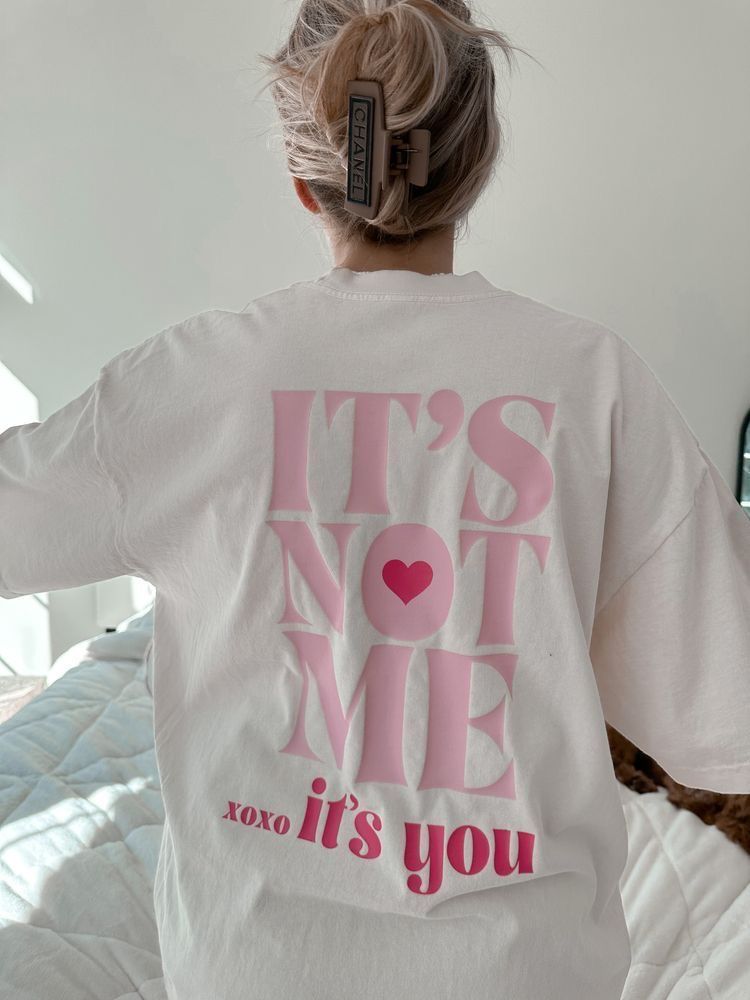 ITS NOT ME TEE